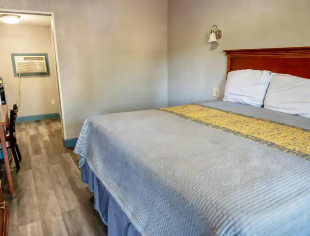 Riverside Inn and Suites hotel detail image 4