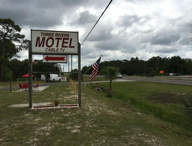 Three Rivers Motel hotel detail image 4
