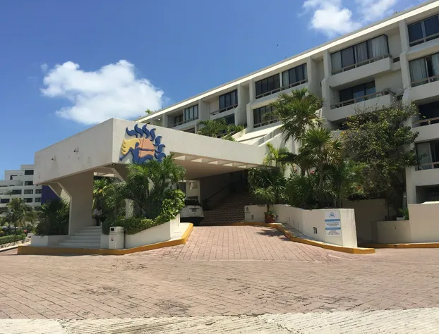 Rodero by Solymar Beachfront Condos in Hotel Zone hotel detail image 1