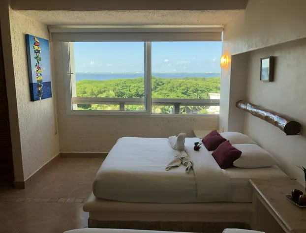 Rodero by Solymar Beachfront Condos in Hotel Zone hotel detail image 3