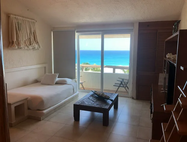 Rodero by Solymar Beachfront Condos in Hotel Zone hotel detail image 4