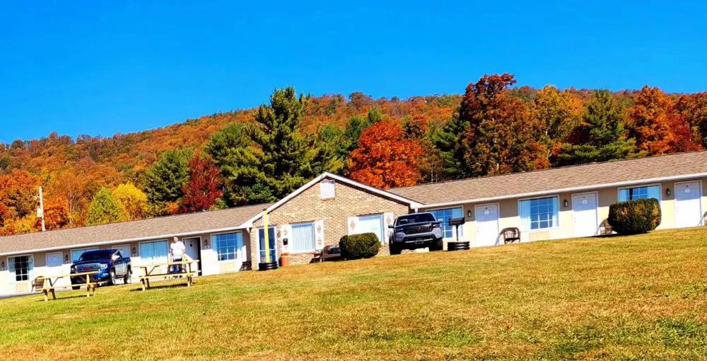 Fox Mountain Inn hotel hero