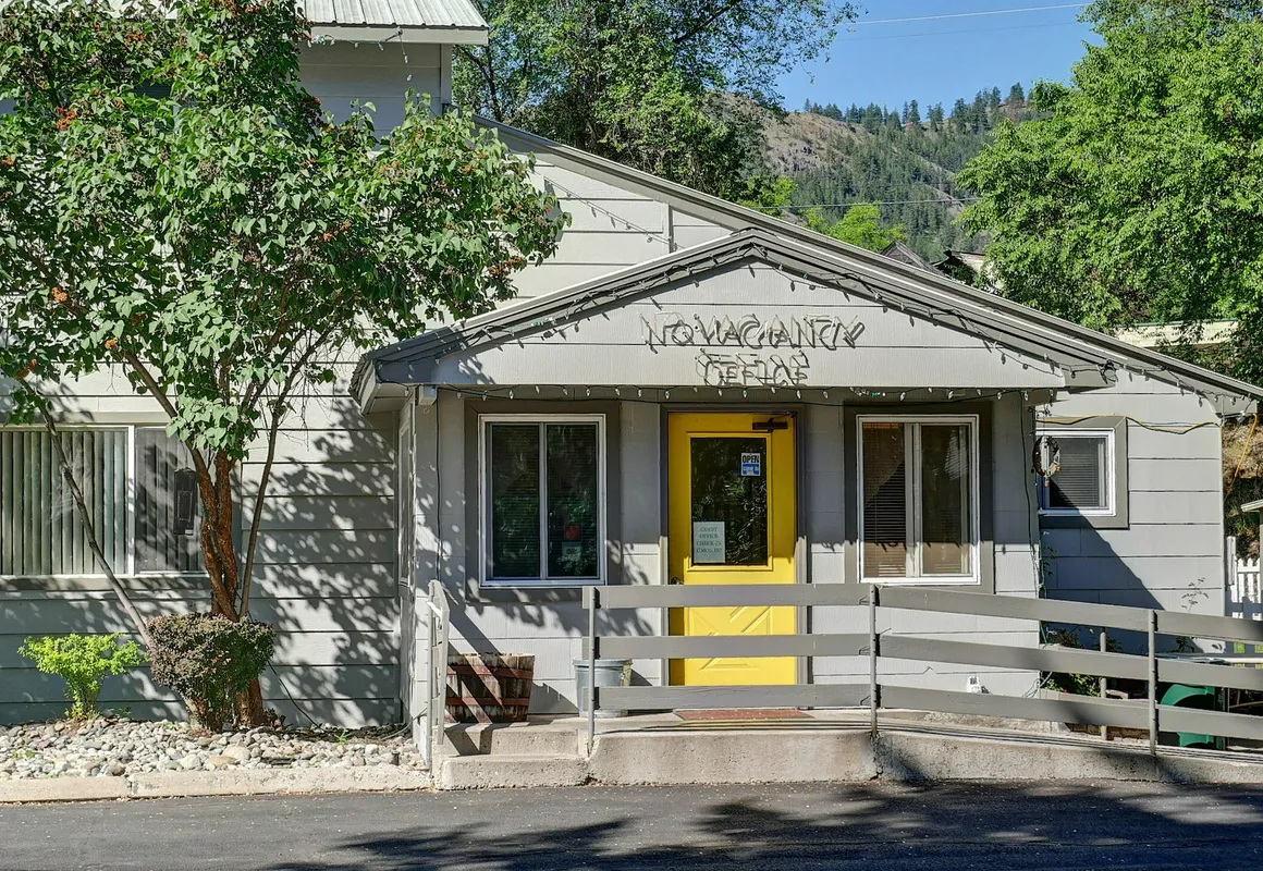 Idle A While hotel hero