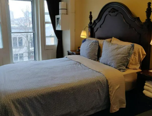 Gingerbread Manor hotel detail image 2