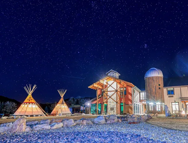 Compass Rose Lodge hotel detail image 1