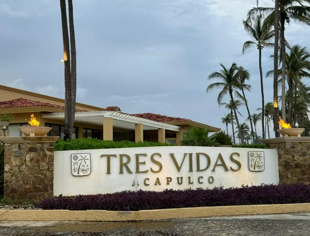 Tres Vidas Acapulco Suites hotel detail image 1