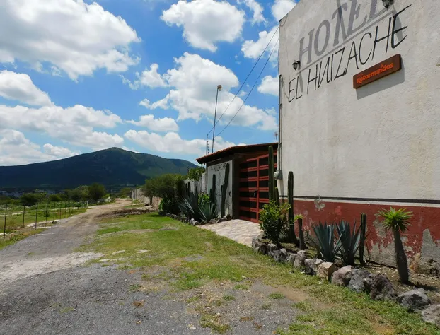 El Huizache Rotamundos hotel detail image 1