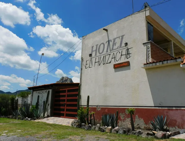 El Huizache Rotamundos hotel detail image 3