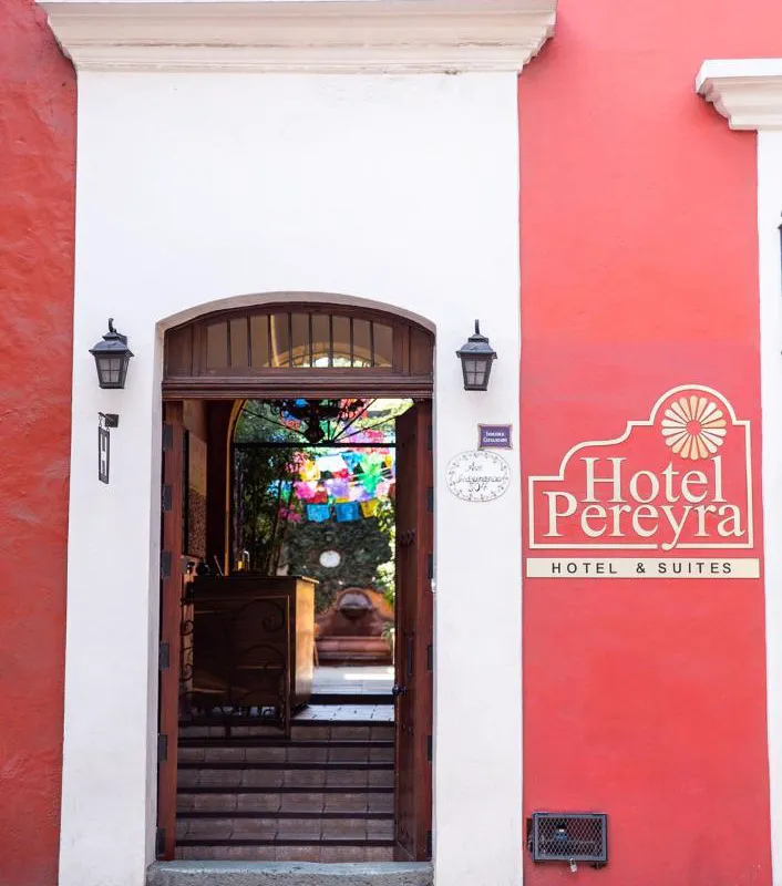 Hotel Pereyra hotel hero