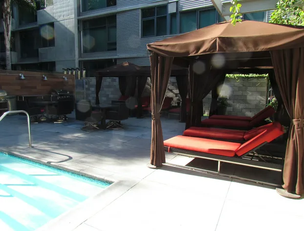 Luxury Loft Next to Staples Center hotel detail image 1