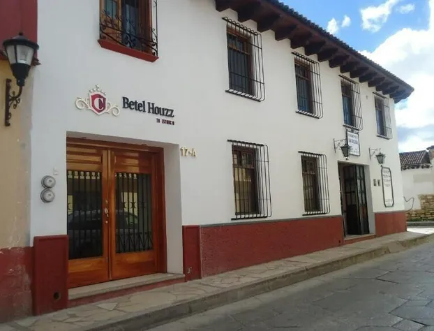 Hotel Betel Houzz hotel detail image 1