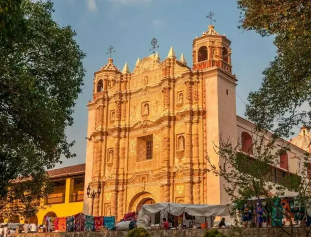 Hotel Betel Houzz hotel detail image 2