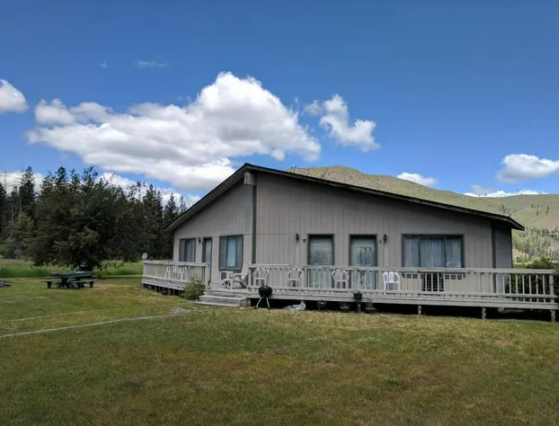 Rock Creek Mercantile & Motel hotel detail image 1