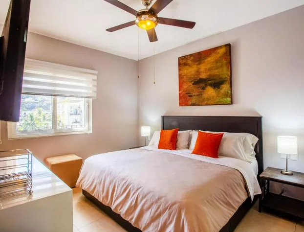 Mountain Views Rooftop Pool Condo hotel detail image 4