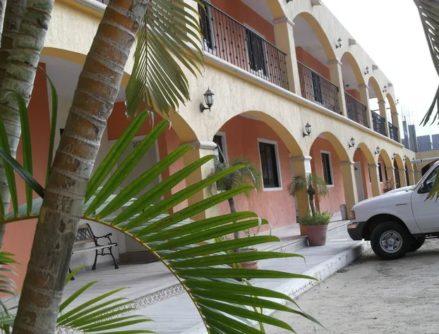 Hotel Plaza Los Arcos hotel detail image 3