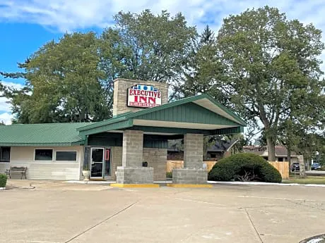 Executive Inn hotel hero