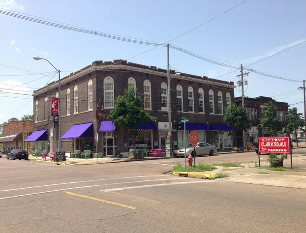 The Holy Moly Blues Central hotel detail image 2