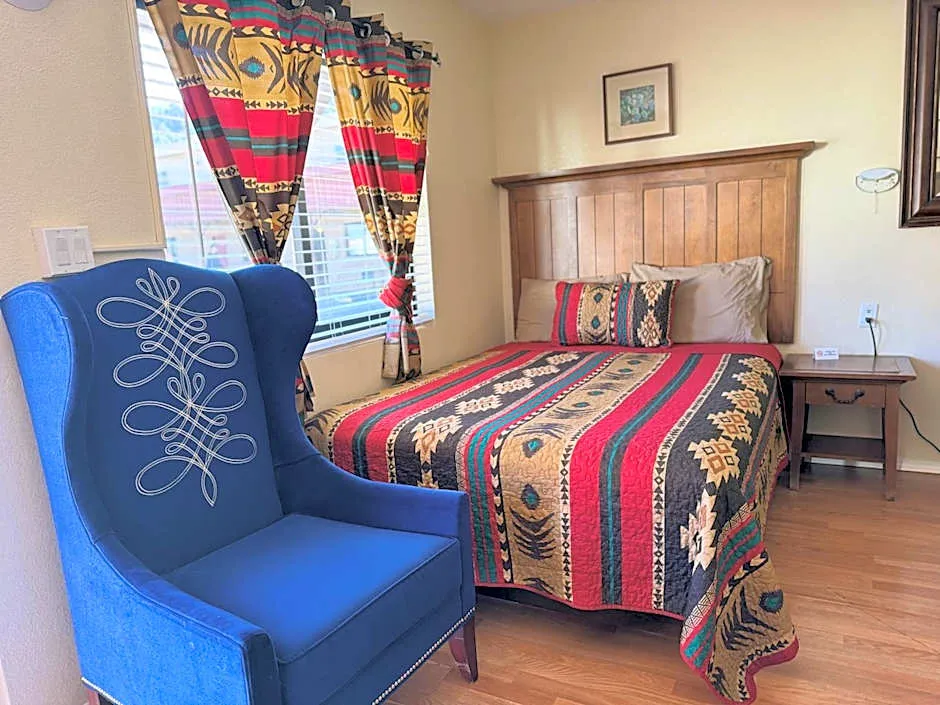 Apache Motel hotel hero