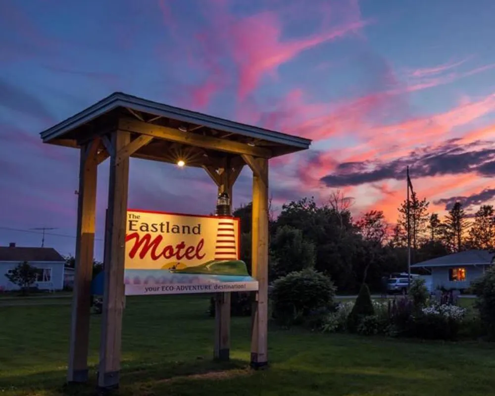 The Eastland Motel hotel hero