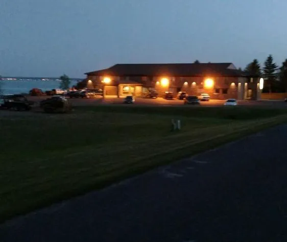 The Washburn Inn - On the Lake hotel detail image 1