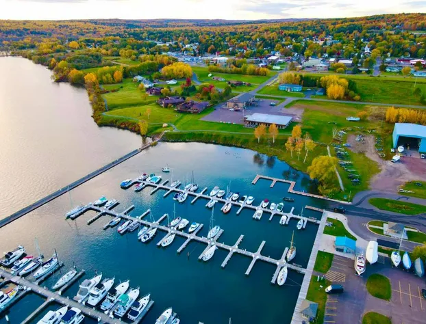 The Washburn Inn - On the Lake hotel detail image 4