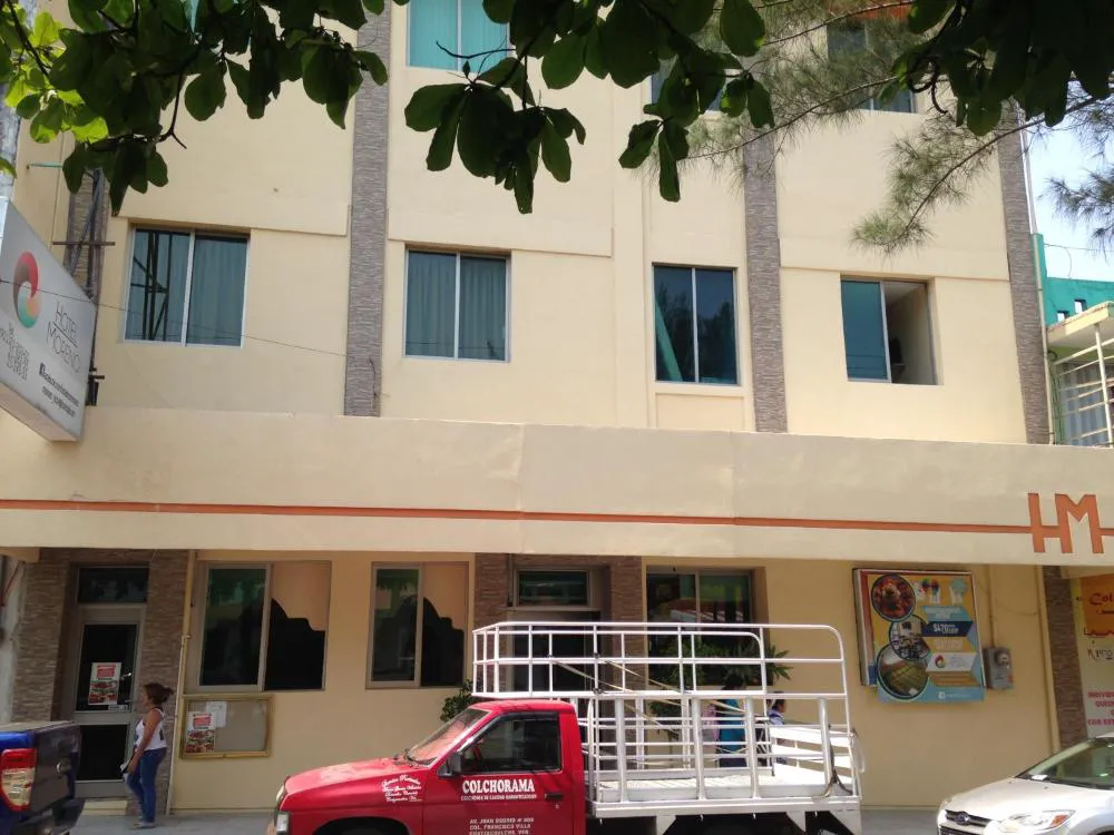 Hotel Moreno hotel hero