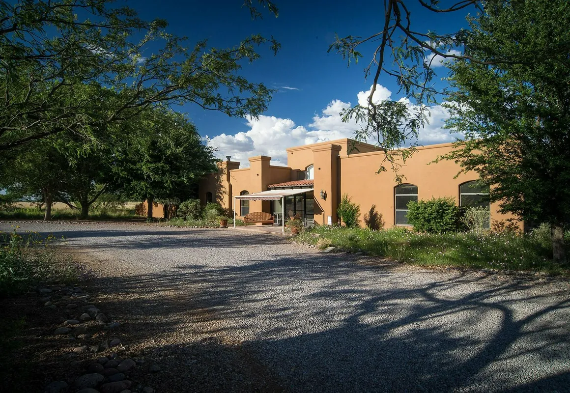 Casa de San Pedro Bed & Breakfast hotel hero