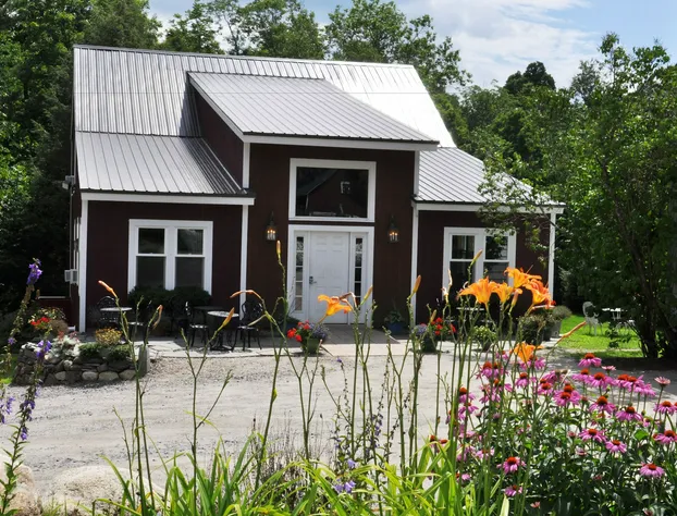 WilloBurke Boutique Inn & Nordic Spa hotel detail image 2