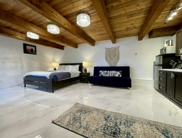 A Room With a View hotel detail image 3