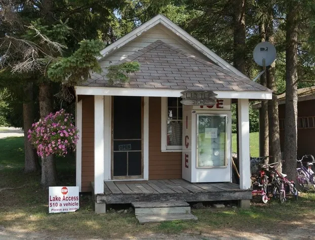 Dunrovin Resort hotel detail image 4