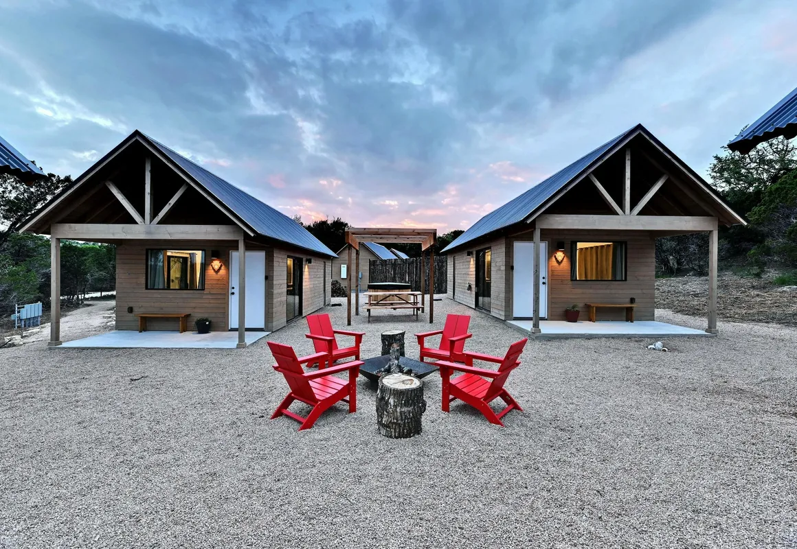 Lucky Arrow Retreat - Dripping Springs hotel hero