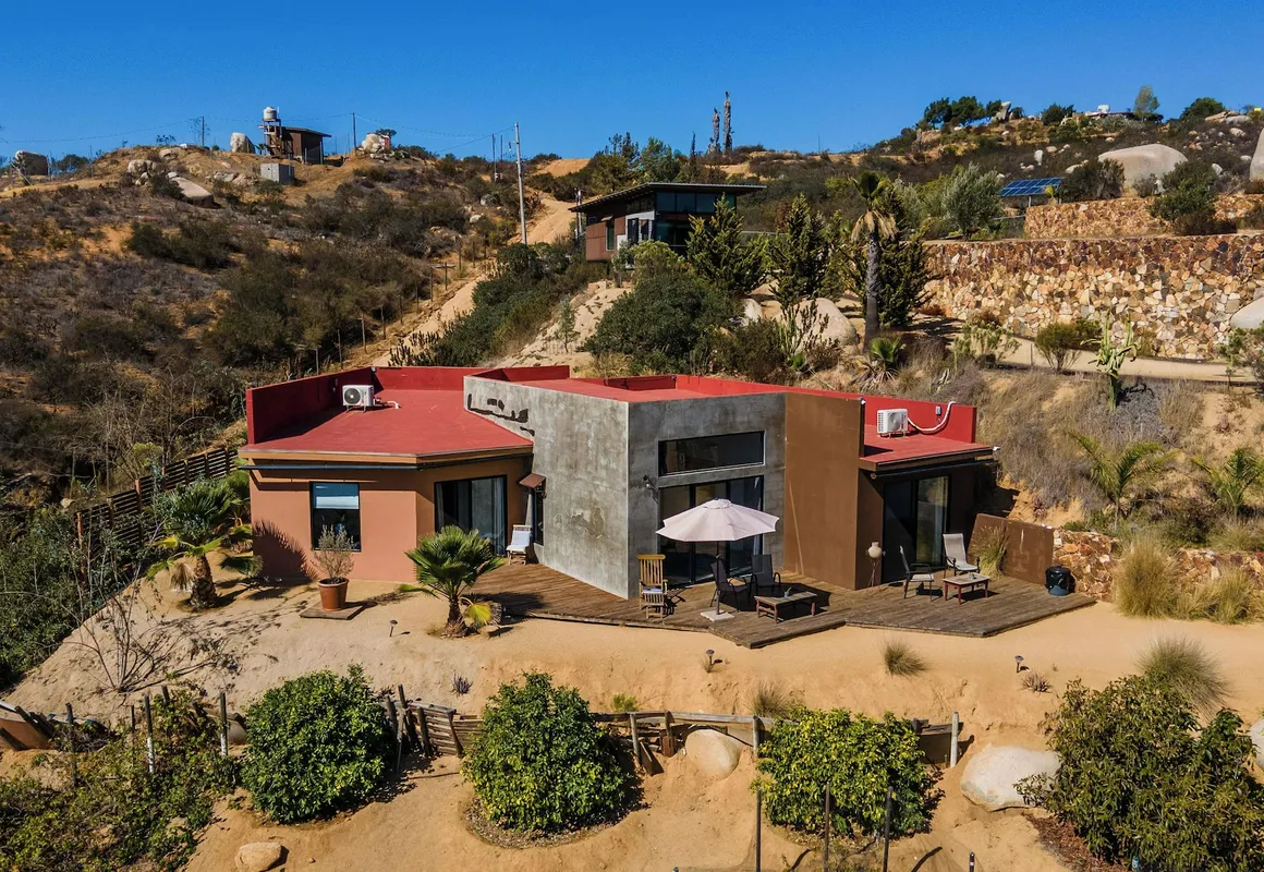 Rancho Cien Piedras hotel hero