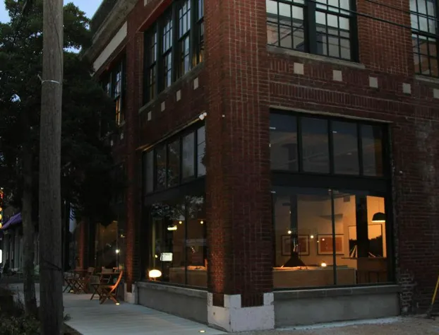 Travelers Hotel hotel detail image 2