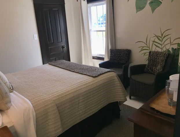 Simcoe Suites on the Henley B&B hotel detail image 2