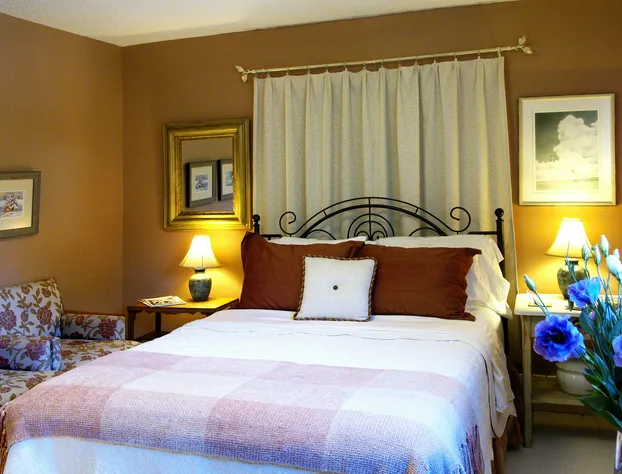 Simcoe Suites on the Henley B&B hotel detail image 4