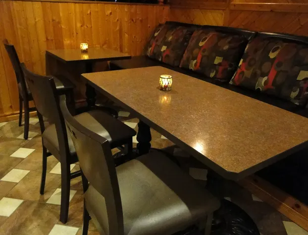 Pinewood Motor Inn hotel detail image 3