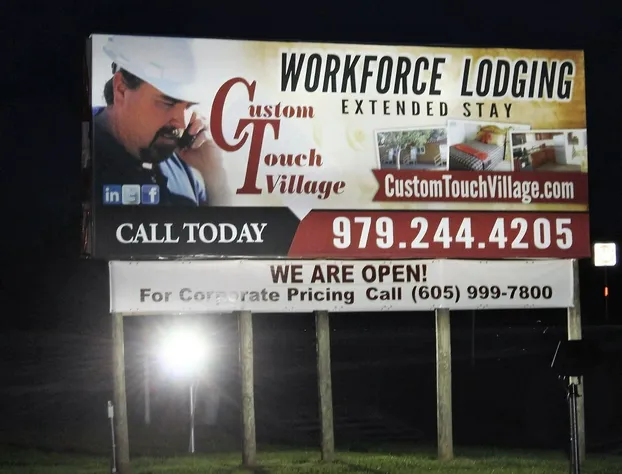 Custom Touch Village Bay City hotel detail image 1