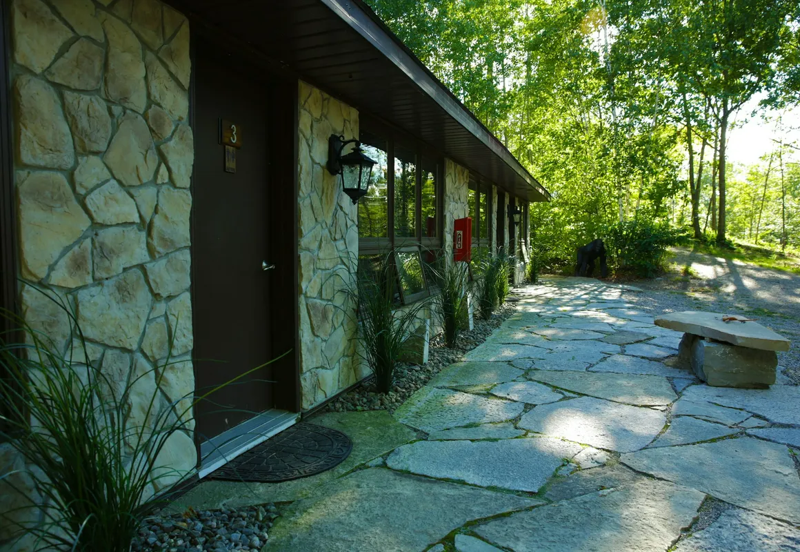 Footprints Resort hotel hero