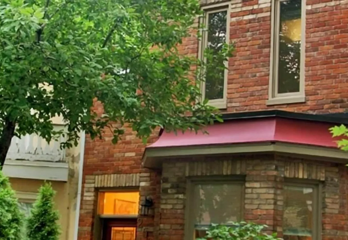 Elegant Cabbagetown hotel hero