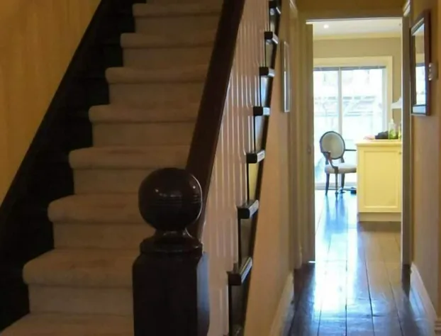 Elegant Cabbagetown hotel detail image 1