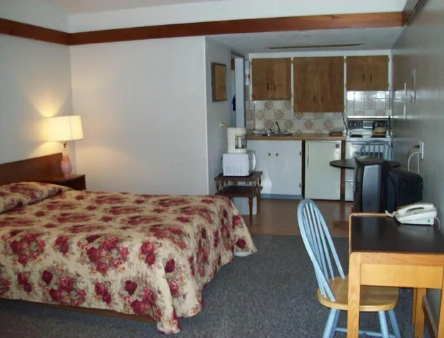 Twin Rivers Motel Castlegar hotel detail image 4