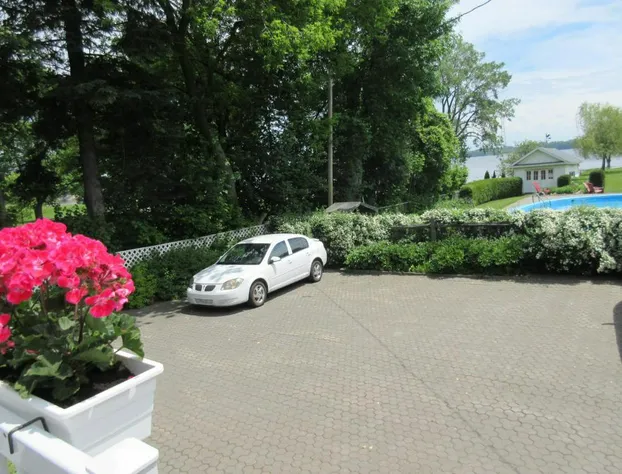 Gîte Saint-Laurent hotel detail image 1