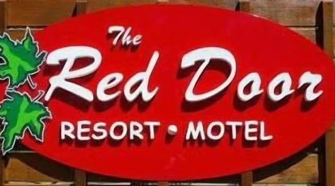 Red Door Resort & Motel hotel hero