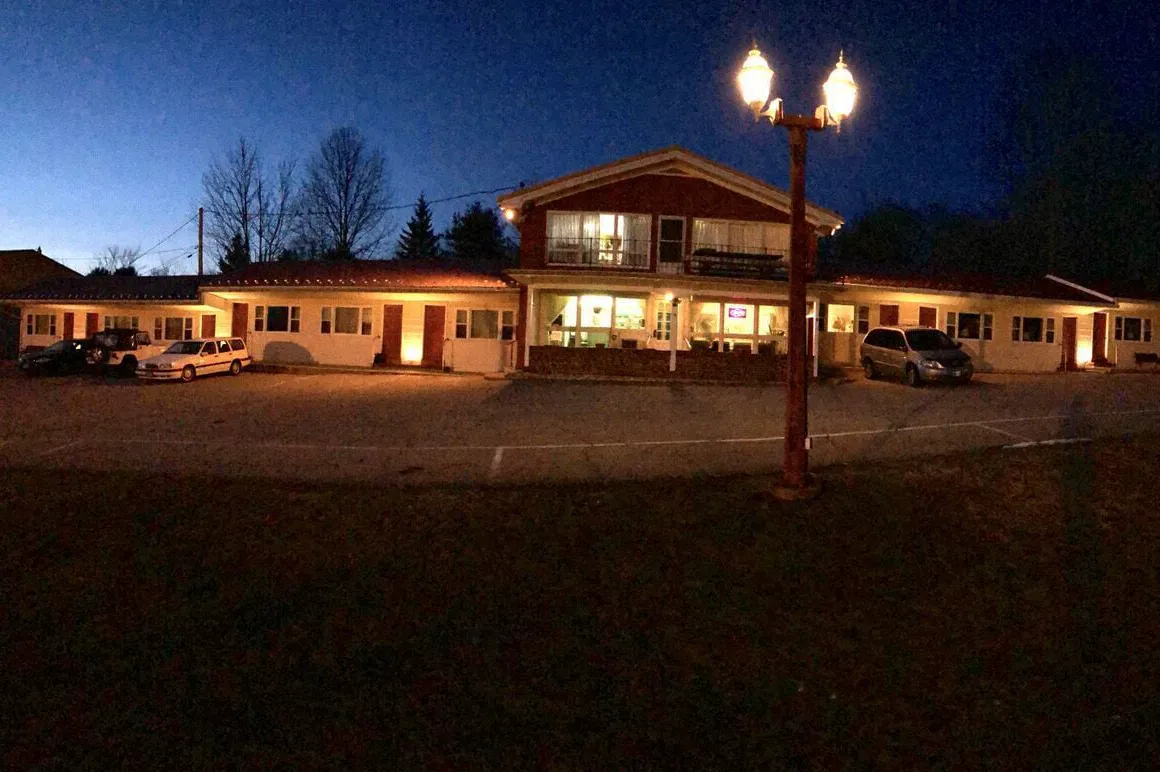 Fountain Inn hotel hero