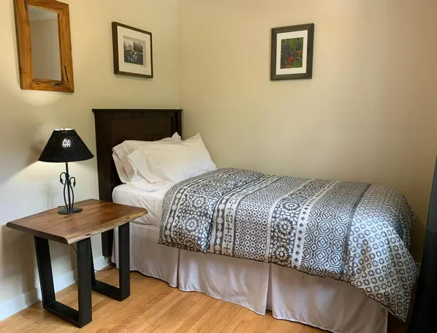 Canadian Rockies Inn - Adults only hotel detail image 2