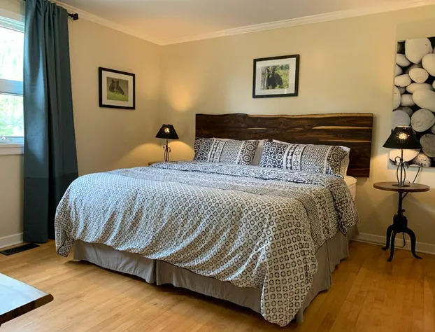 Canadian Rockies Inn - Adults only hotel detail image 4