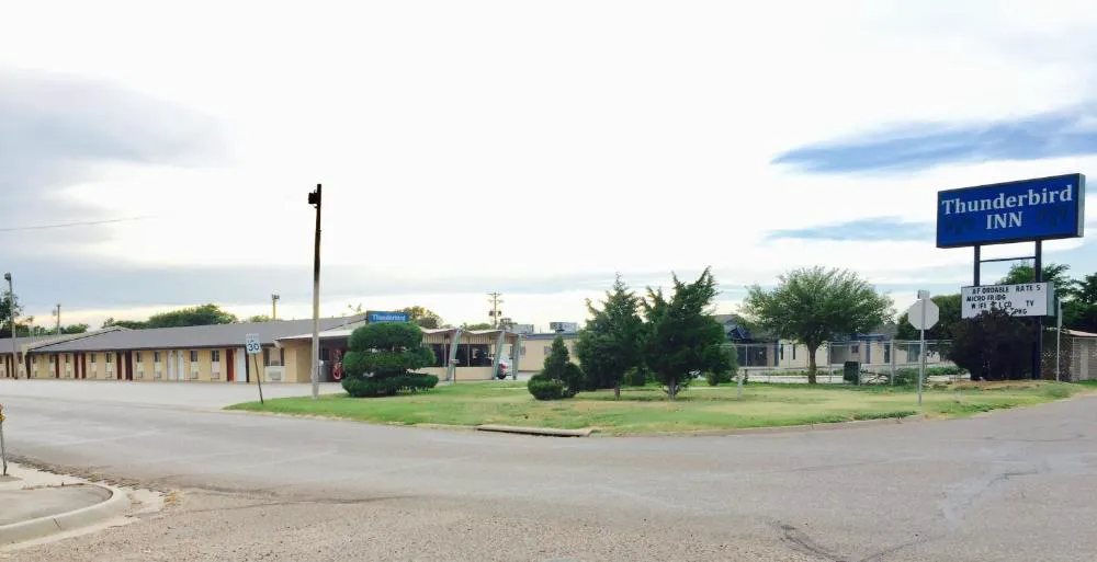 Thunderbird Inn hotel hero