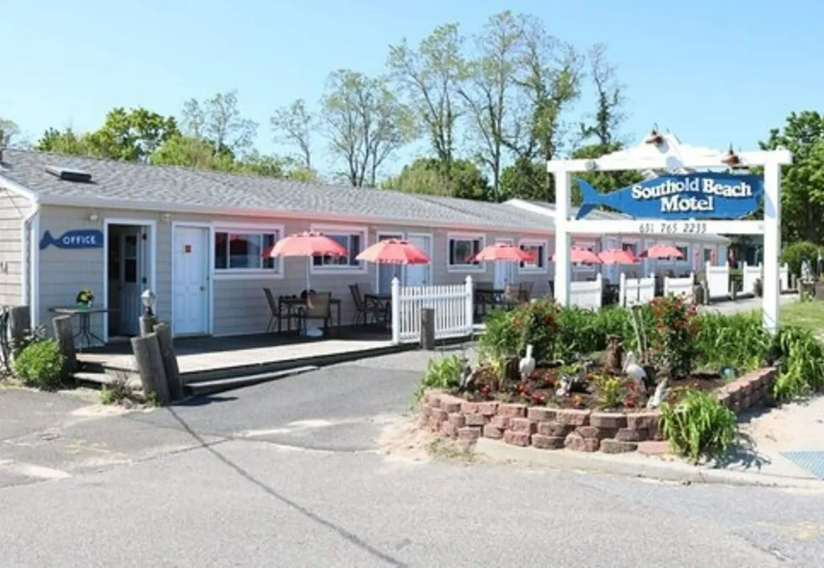 Southold Beach Motel hotel hero