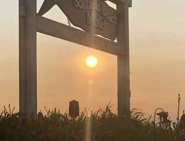 Southold Beach Motel hotel detail image 3