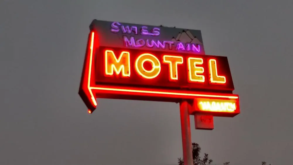 Swiss Mountain Motel hotel hero